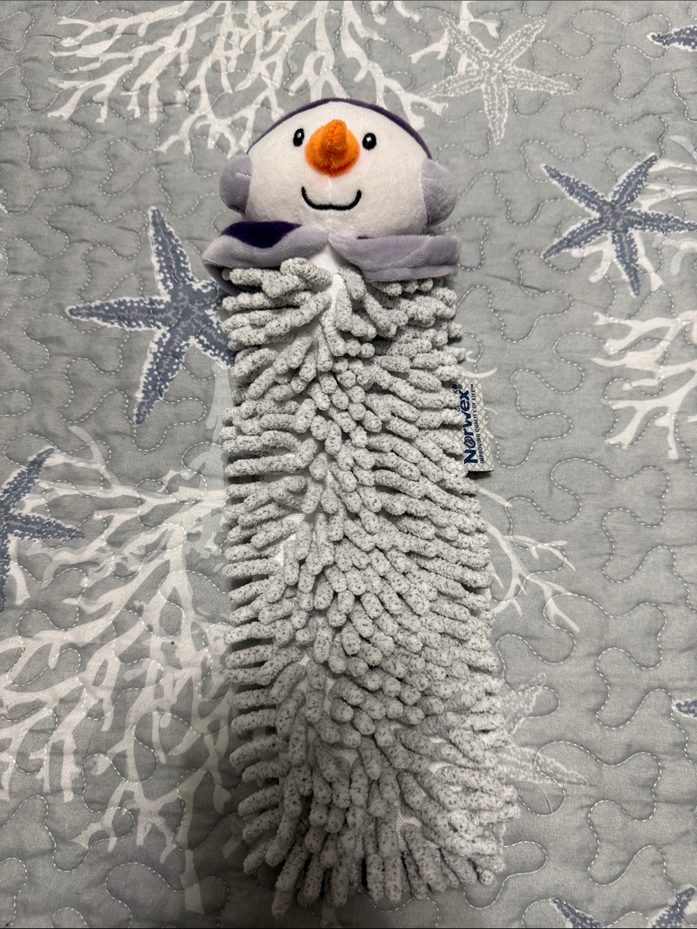 Norwex Gray Snowman Microfiber Duster with Orange Nose
